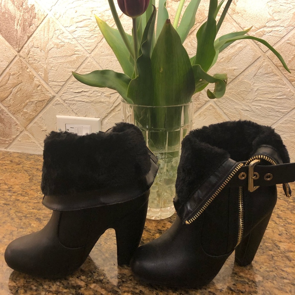 Bamboo Mozza-14 Boots 5.5